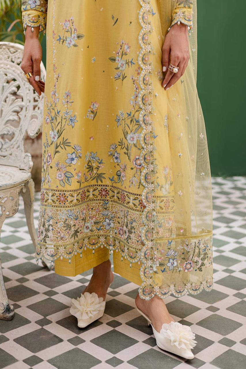 Batik trending Article
