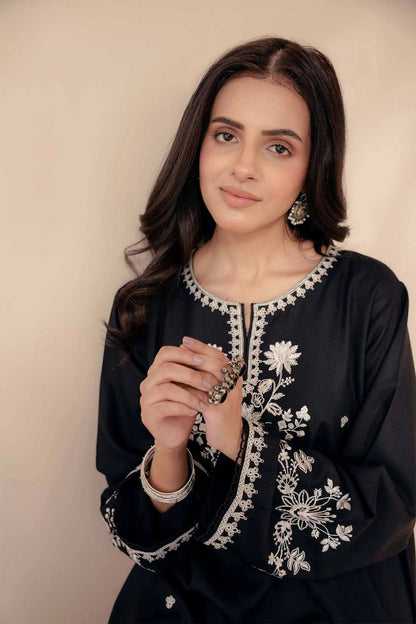 Urge Premium Luxury Lawn 2PC Embroidered Unstitched Suit - DE-1147 (Black)